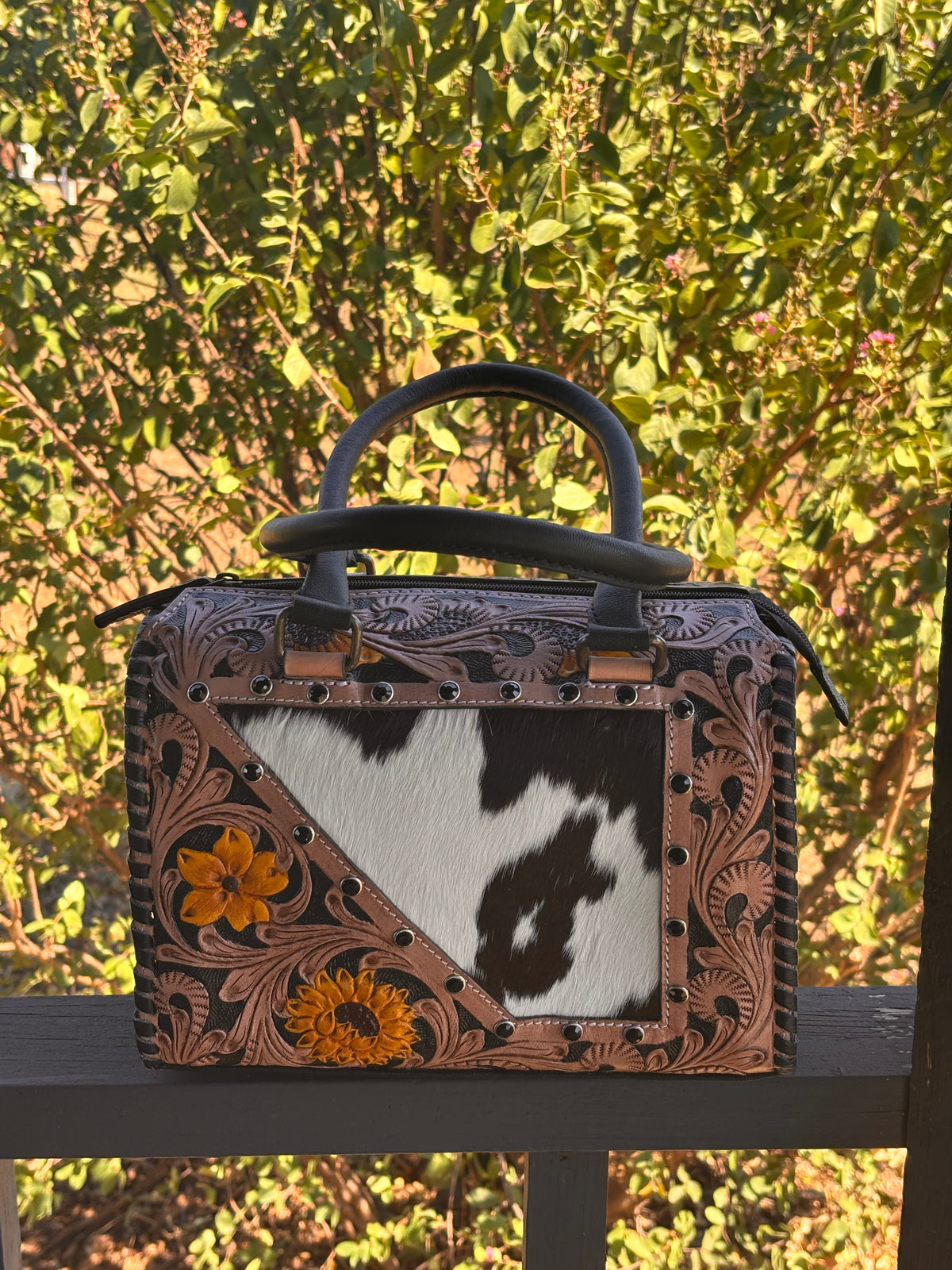 Sunflower Speedy with Hide-Medium 11”