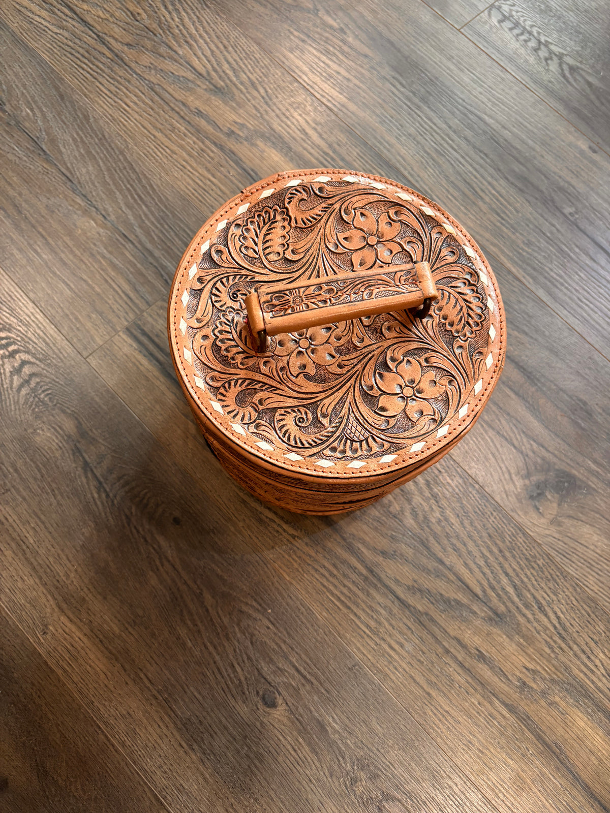 Tool leather, three zip jewelry box