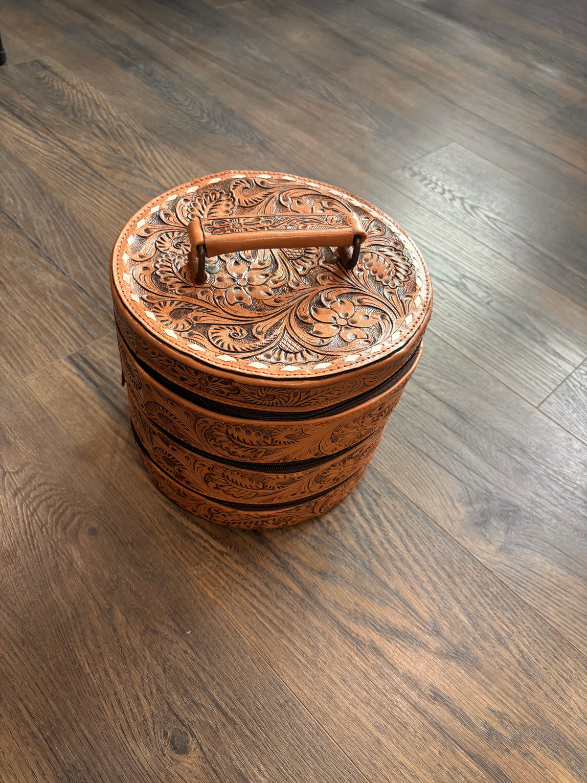 Tool leather, three zip jewelry box